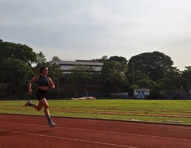 Maratona Feminina. Corrida De Atletas. Fugitiva Desportiva. Desportista.  Video Estoque - Vídeo de europeu, lazer: 280273049